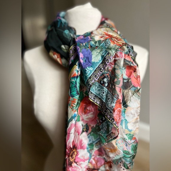 Johnny Was silk scarf - Picture 5 of 14